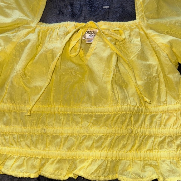 Yellow cropped Top - Picture 2 of 5